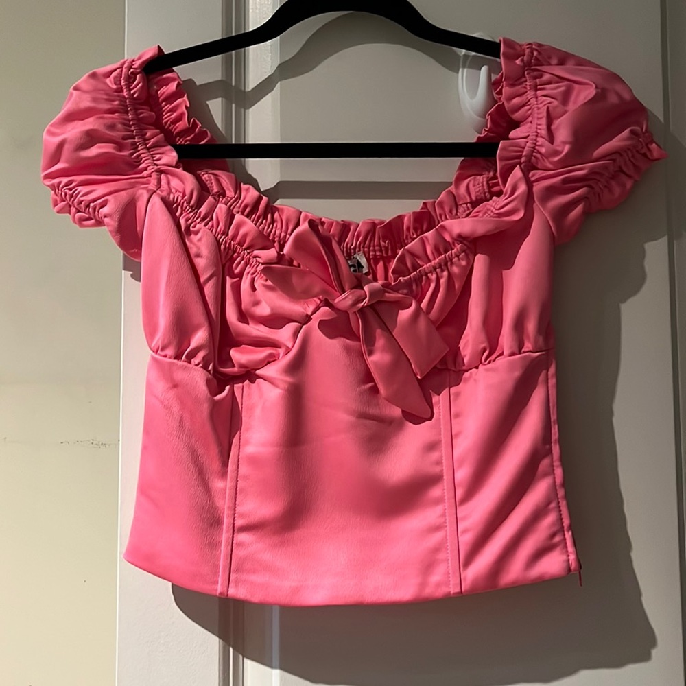 Pink cropped I.AM.GIA shirt